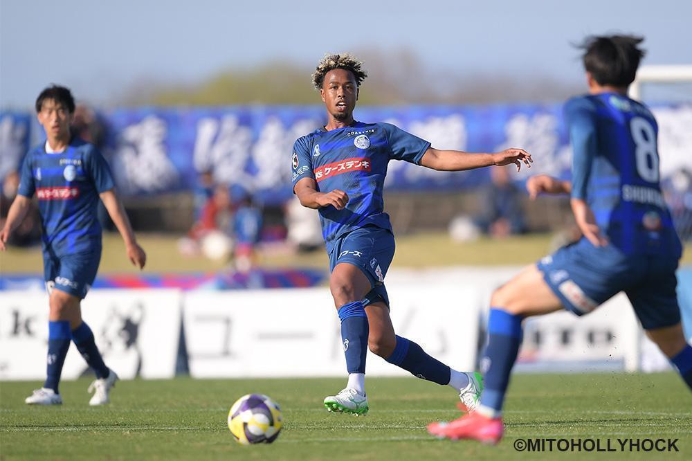 鷹啄トラビス（水戸ホーリーホック）