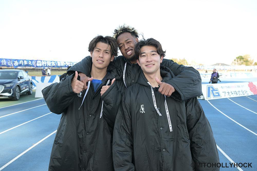 鷹啄トラビス（水戸ホーリーホック）