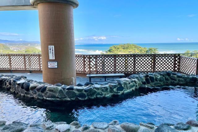 鵜来来の湯十王 露天風呂