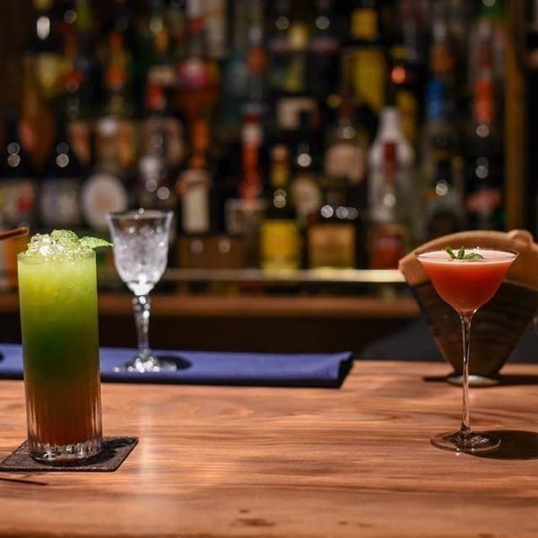 Café & ShotBar Reversi　