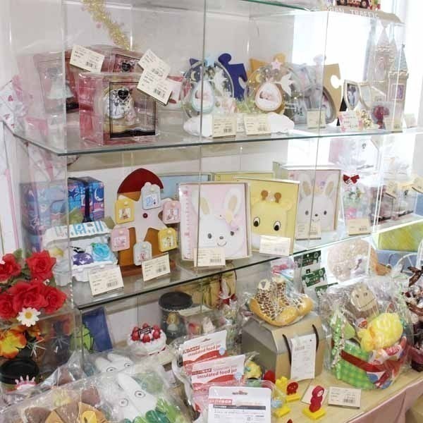 サラダ館 間々田店