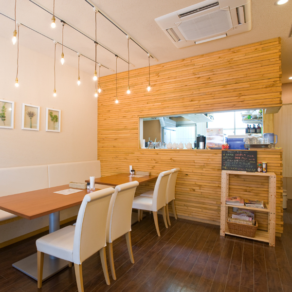 Lunch＆Bar 花菜－Hanana－