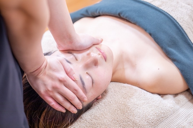 頭蓋骨矯正専門サロン MAA～マー～