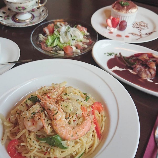 Pasta ＆ Cafe 琥珀館