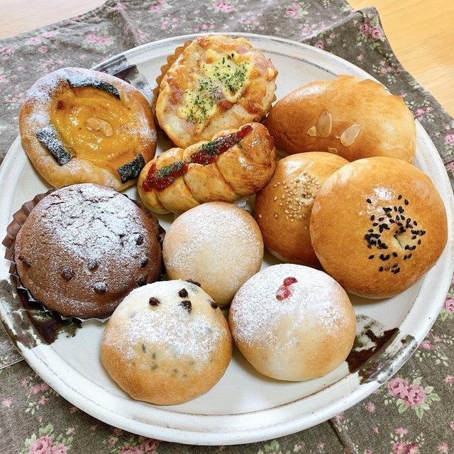 小さなパンやさん うさぎのしっぽ