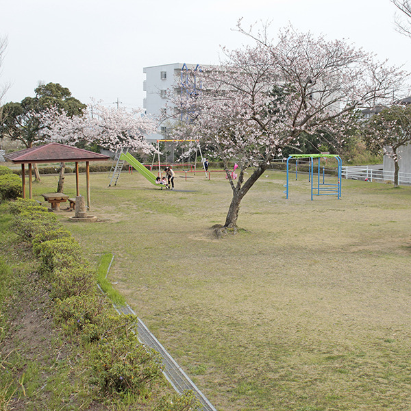 うずも坂児童公園
