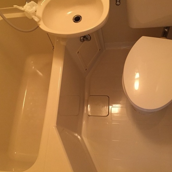 浴室コーティングの有限会社リファイン