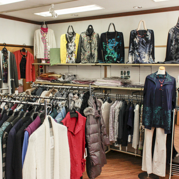 婦人服の若美屋 多賀店