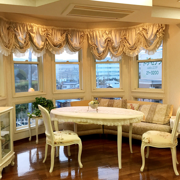 ヘア＆エステ ドゥ・セゾン