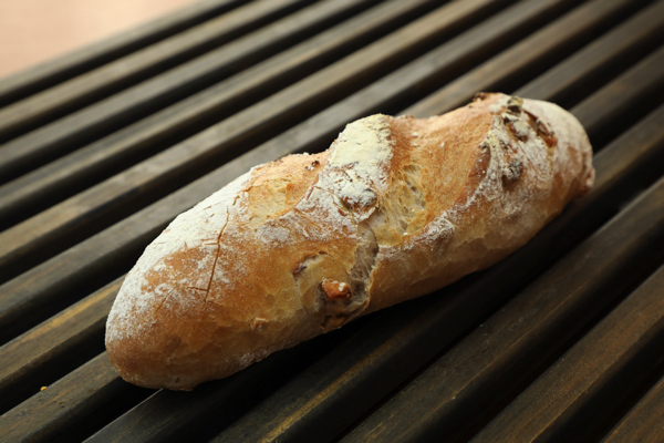 リニューアルしたフランスパン！