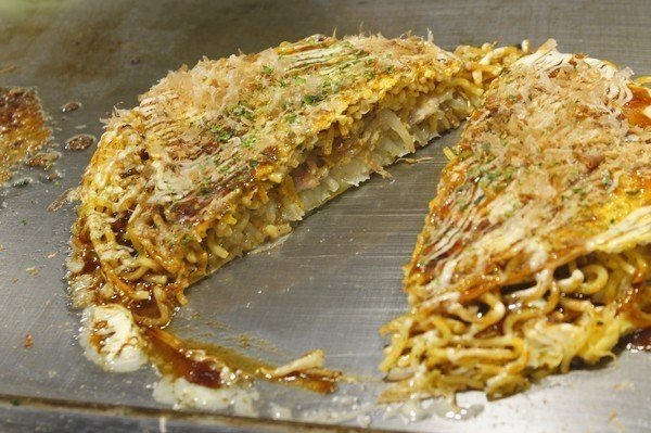 人気の「広島っぽい奴」800円